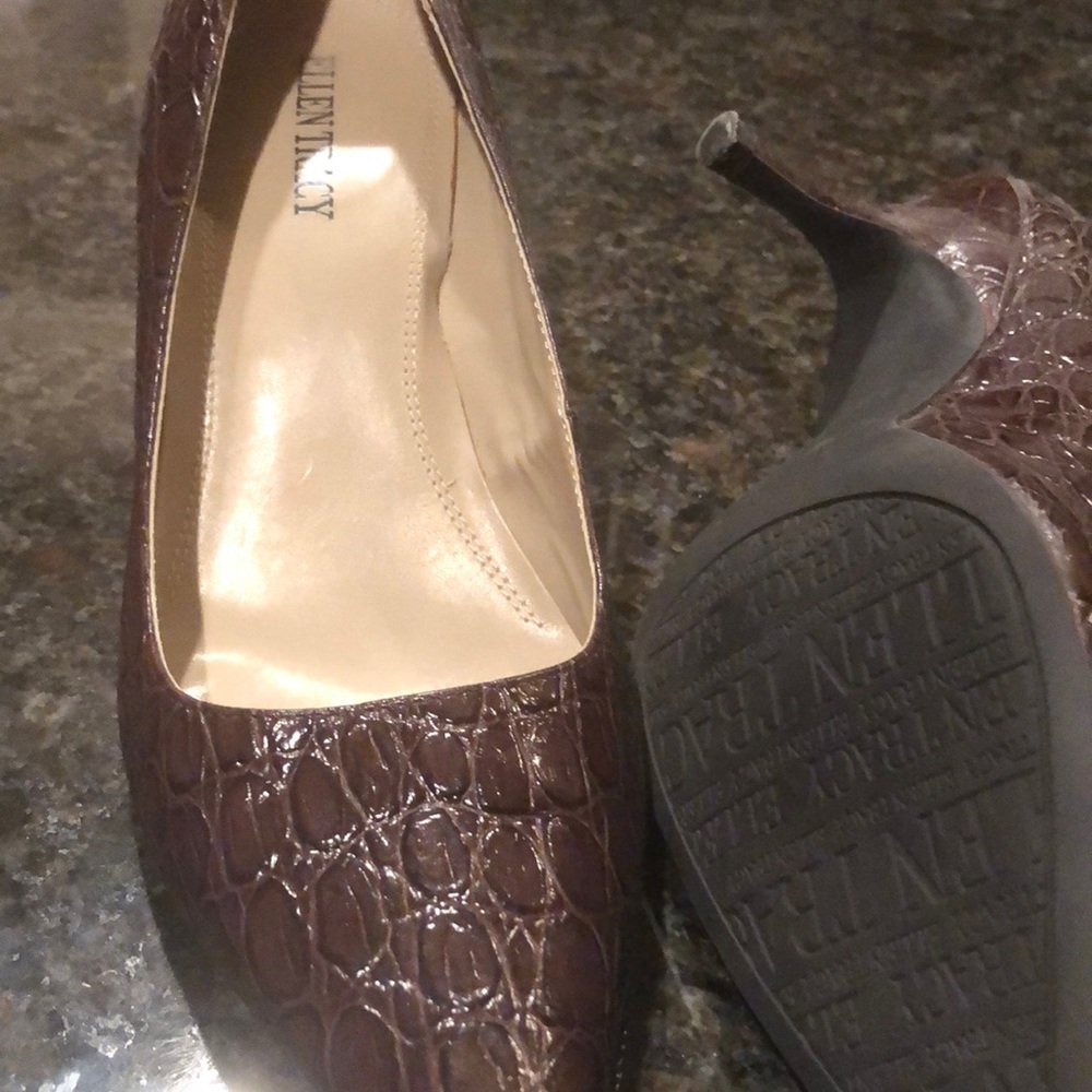 Ellen Tracy heels